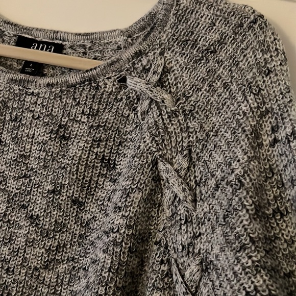 A.n.a Sweater. Large - Picture 3 of 7